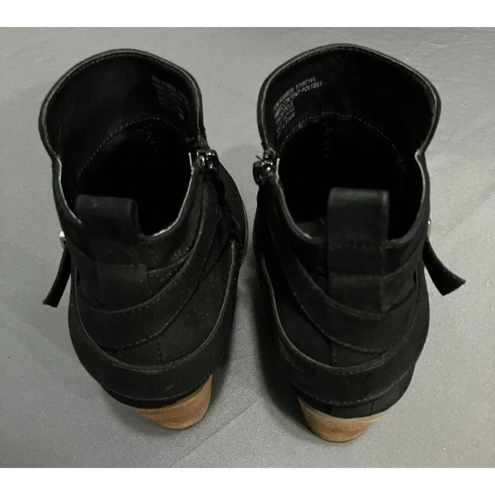 Torrid Black Faux Suede‎ Buckle Ankle Boots Block Heel Wide Width 7.5WW Chic